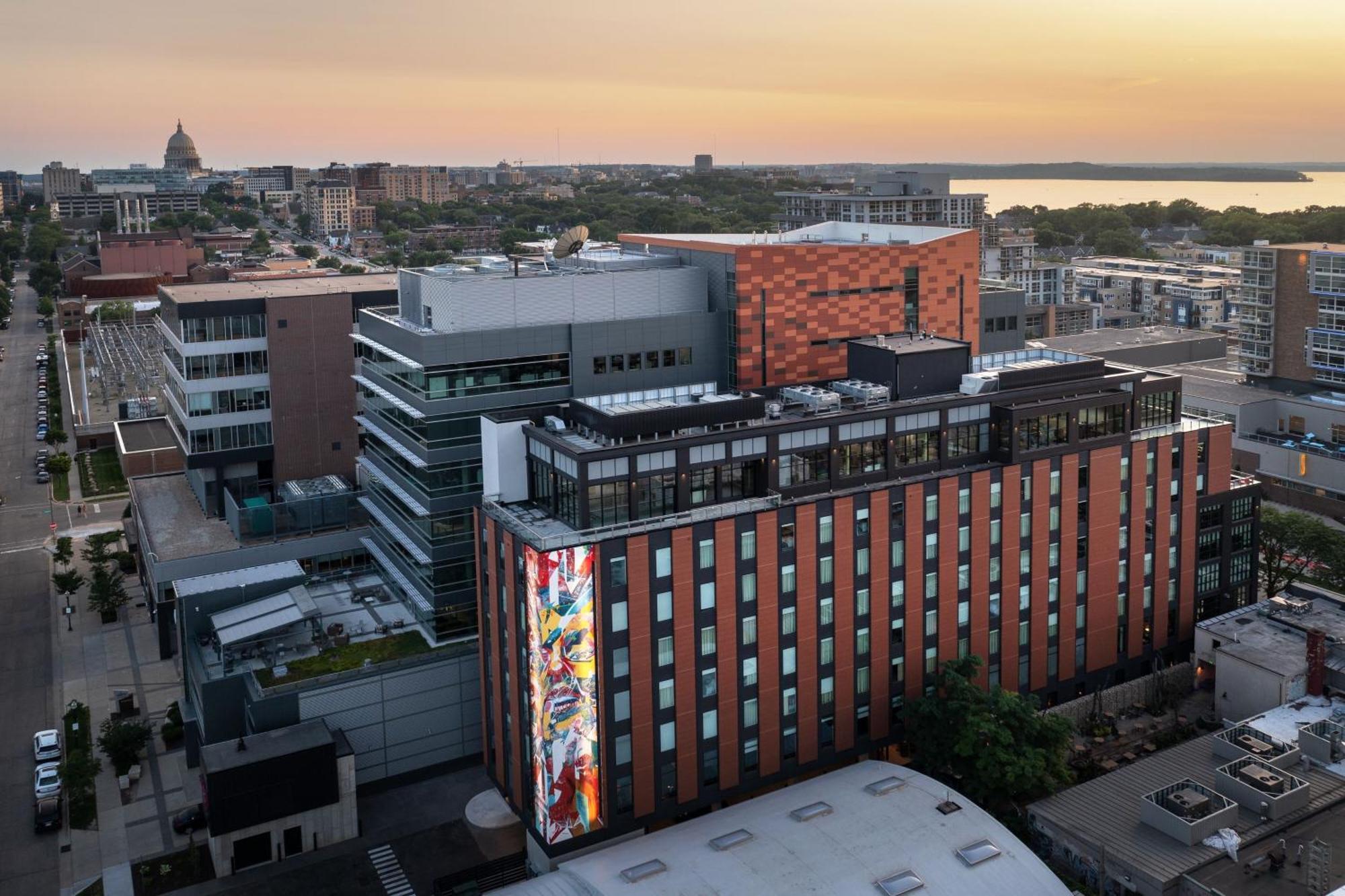 Hotel Moxy Madison Downtown Esterno foto