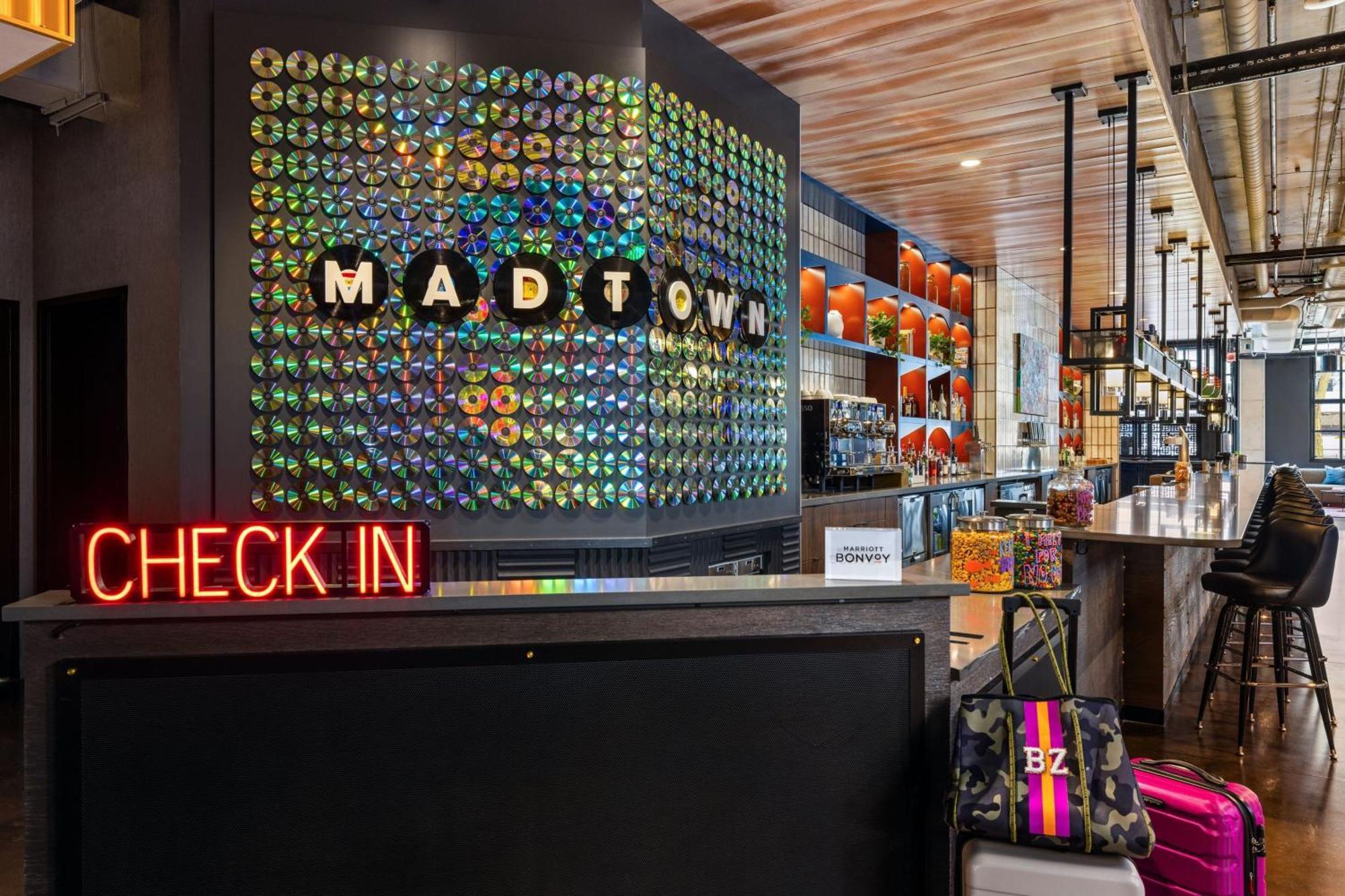 Hotel Moxy Madison Downtown Esterno foto
